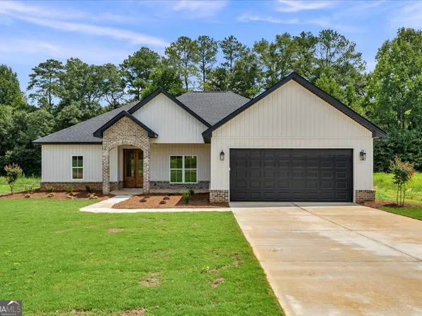 628 Ellie Cir, Dublin, GA 31021