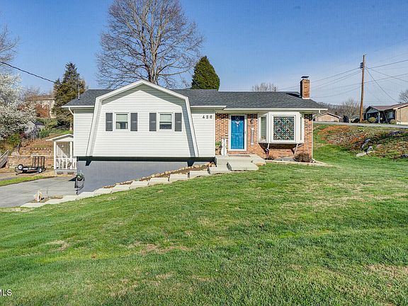 3rd image of 436 Springfield Dr