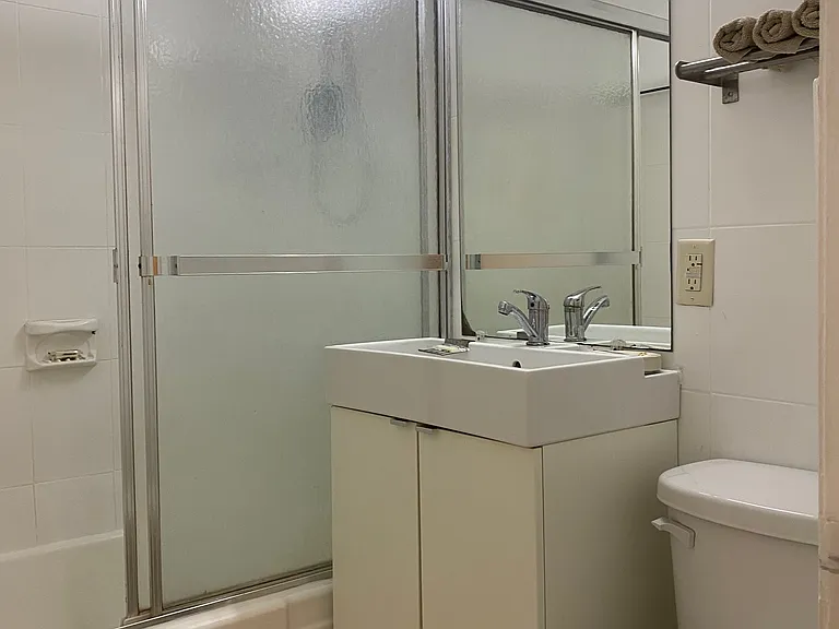 7300 Ocean Ter #109 — Photo 6