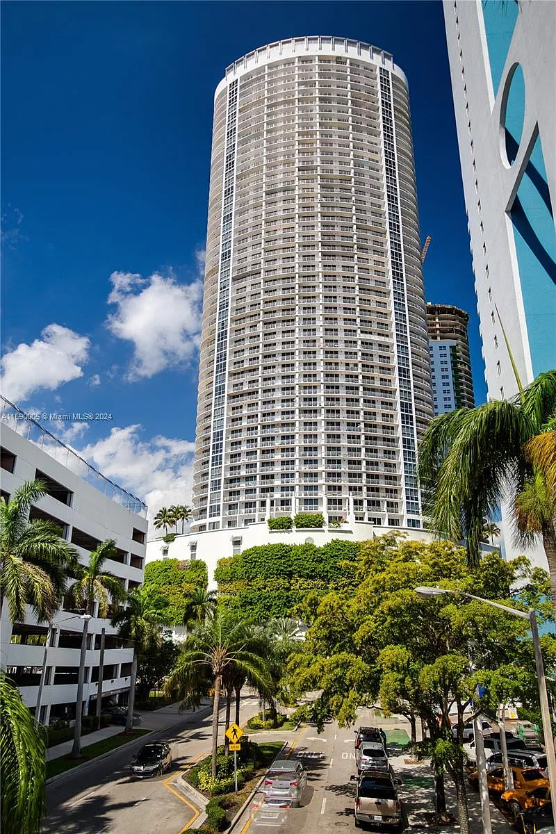 Building Photo - 1750 N Bayshore Dr #3512