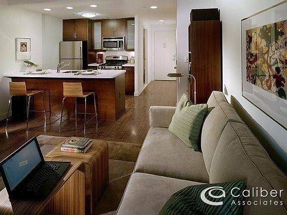 4th image of 4134 Crescent St APT 12L