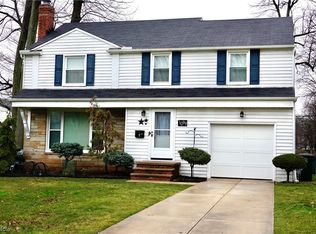 1099 Croyden Rd, Lyndhurst, OH 44124