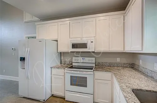 703 Maple St #1 — Photo 4