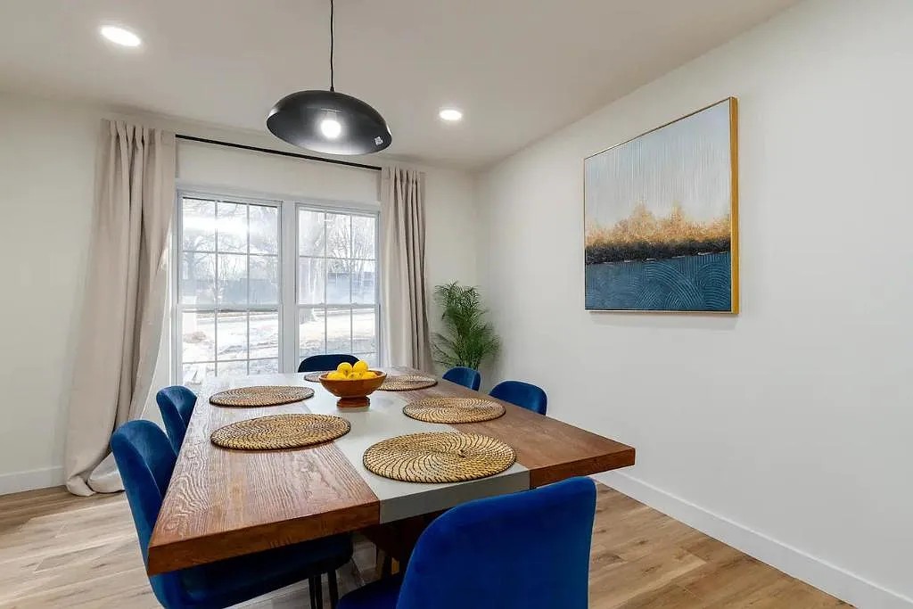3 bed, 2502 sqft, $8,500 — Photo 4