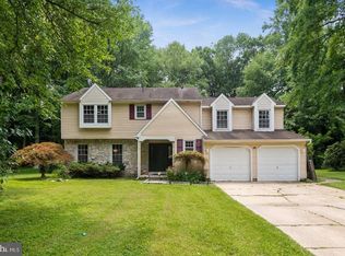 43 Greentree Dr, Burlington, NJ 08016