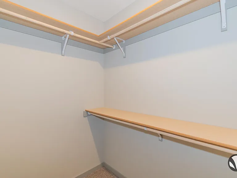 Chateau at Yankee Hill Apartments — Photo 76