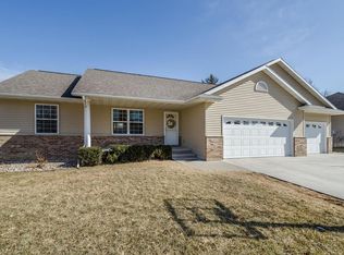 2009 Hughes Dr SW, Cedar Rapids, IA 52404