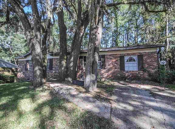 3rd image of 4121 Scarlett Dr
