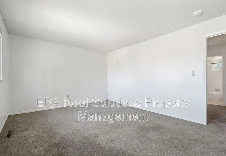 1136 McCarley Dr E — Photo 25