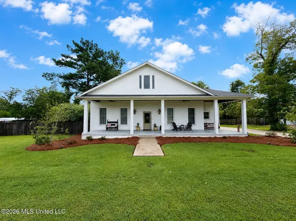 386 1st St, Flora, MS 39071