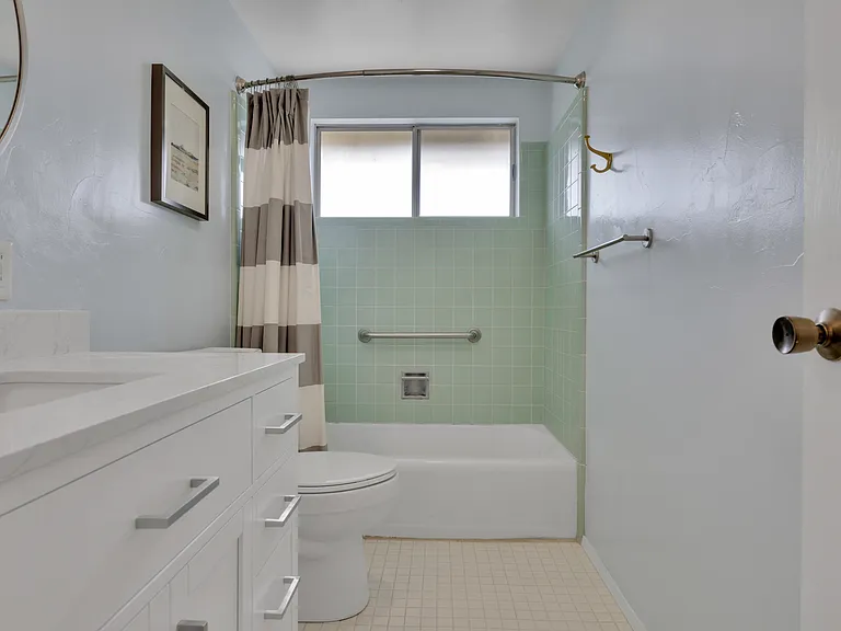 5621 Morro Way — Photo 38