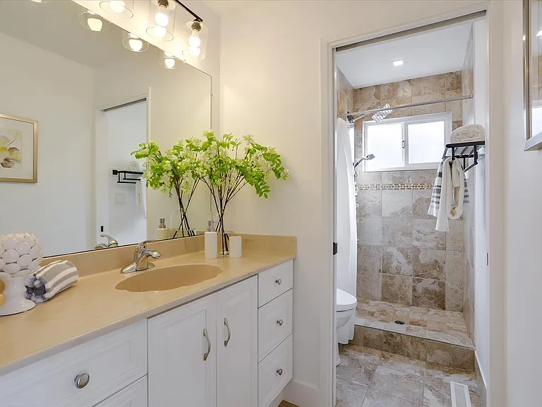 5261 Sussex Pl — Photo 13
