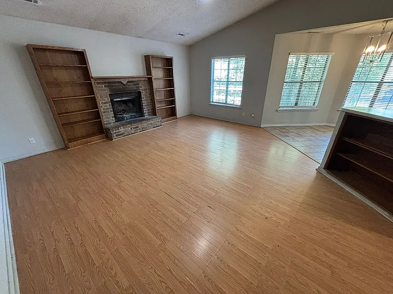 3468 W Yale St — Photo 6