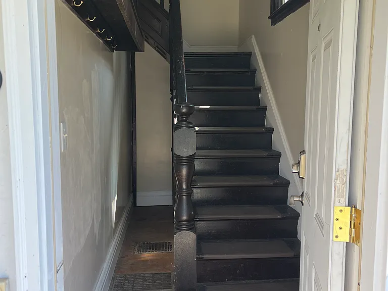 709 Academy St #1 — Photo 2