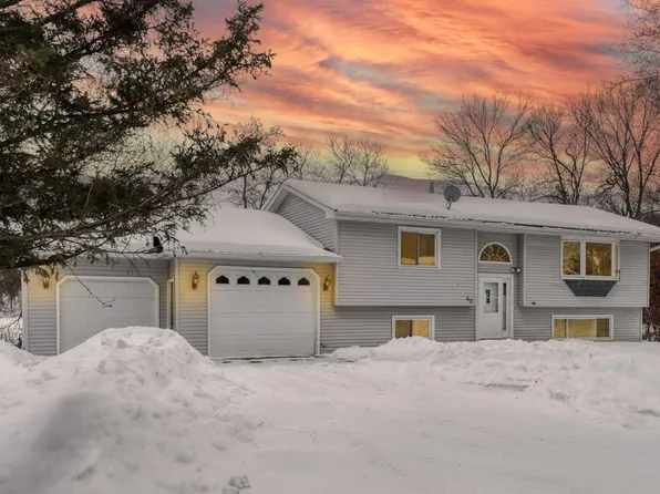 40 212th Ln NW, Oak Grove, MN 55011