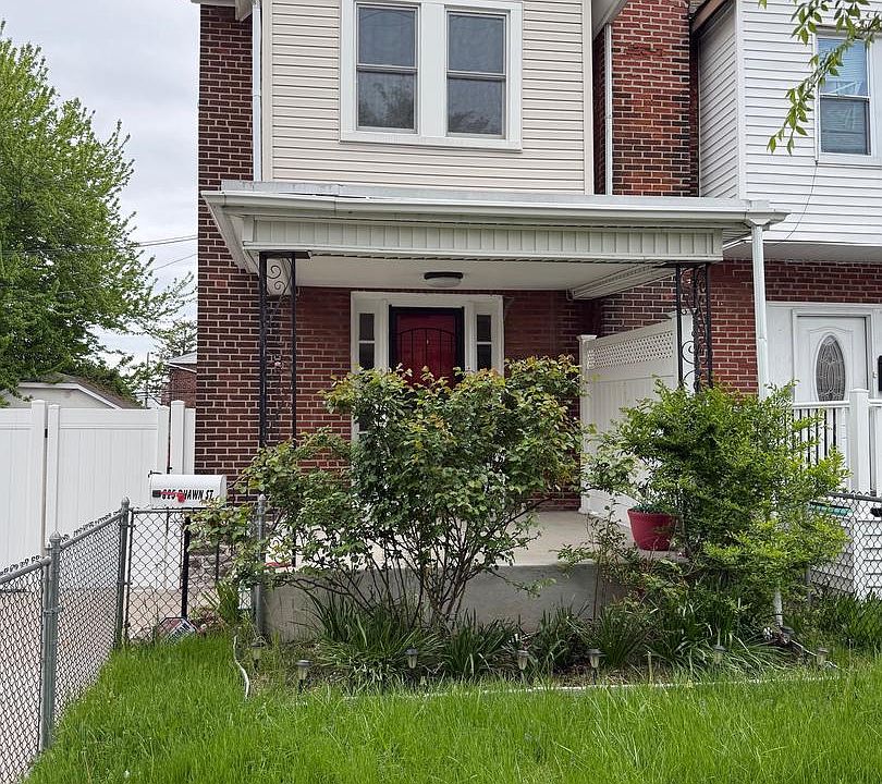 1st image of 825 Rhawn St