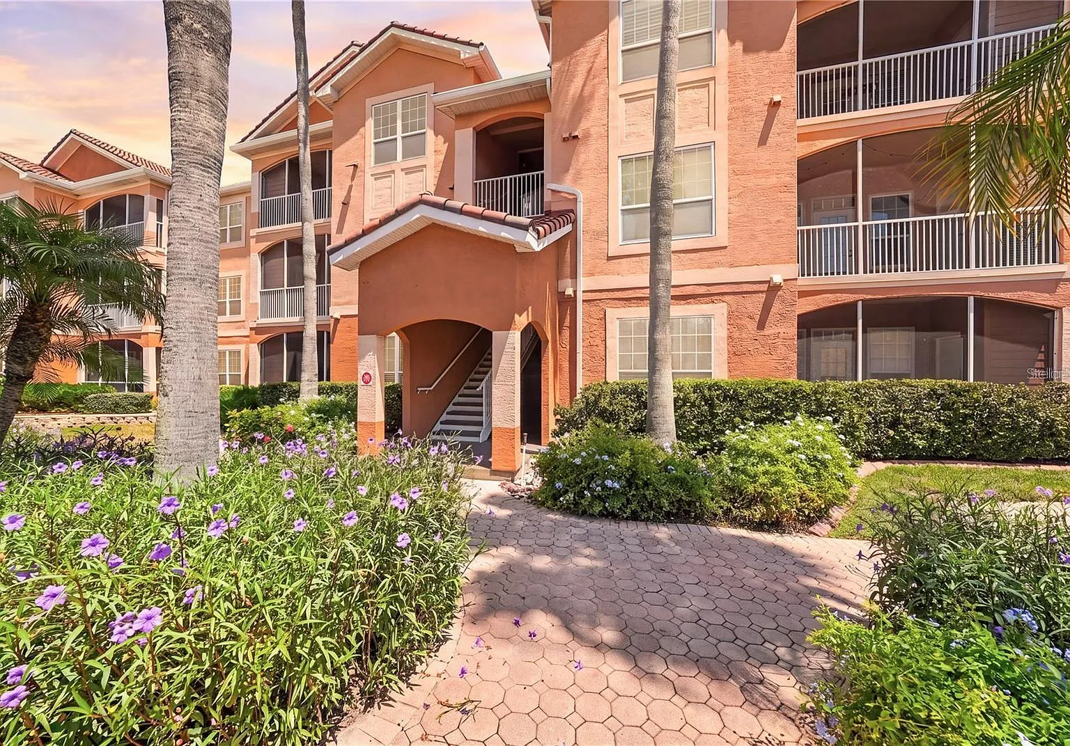 2 bed, 2.0 bath, 1085 sqft, $2,750 — Photo 1