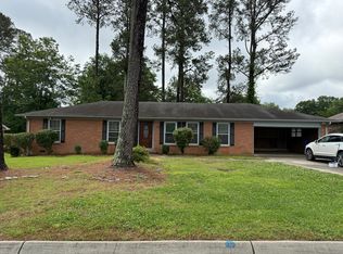 10 Ellesmere Dr, Greenville, SC 29615