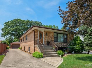 10624 S 83rd Ave, Palos Hills, IL