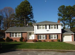 423 Parkwood Ct, Petersburg, VA 23805