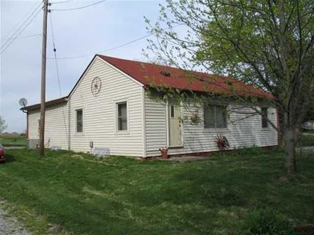 1st image of 218 W County Road 425 N