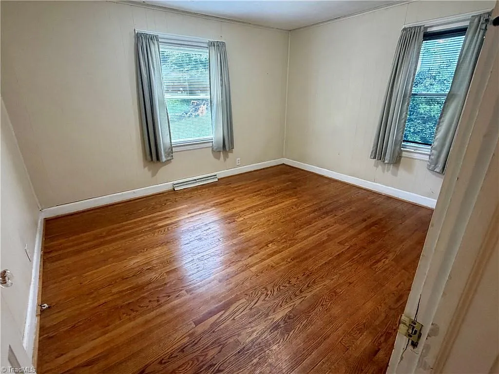 1003 Charlotte Ave — Photo 3