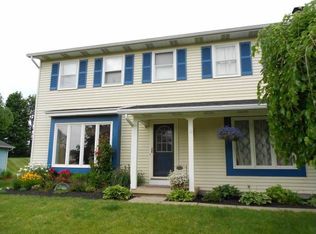 19 Falling Brook Rd, Fairport, NY 14450