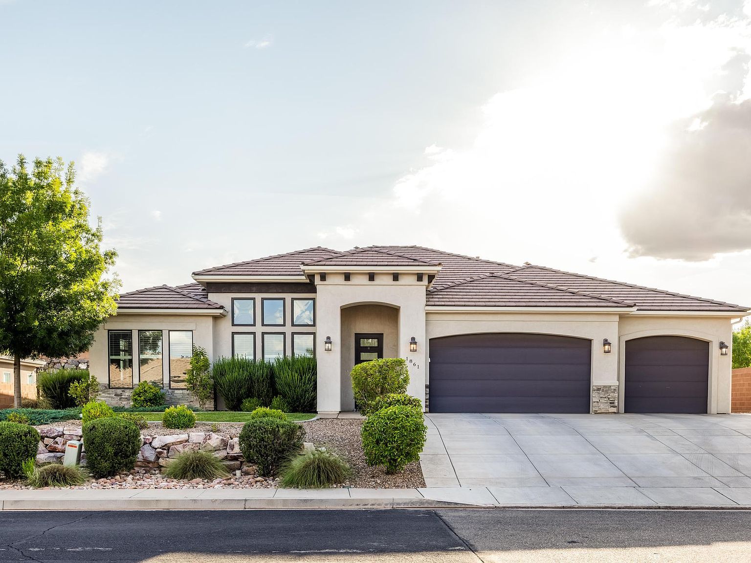 ヤヨマウンテンビューページ 18311 Lexington Dr, Monte Sereno, CA 95030 | Zillow