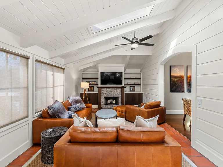 2850 Silverado Trl — Photo 57
