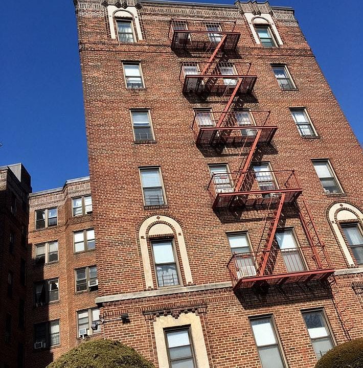 1st image of 11525 84th Ave APT 2L