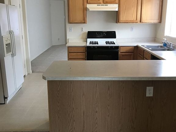 5th image of 2547 Amber Crest St