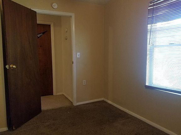 4th image of 1 Hotchkiss St #2