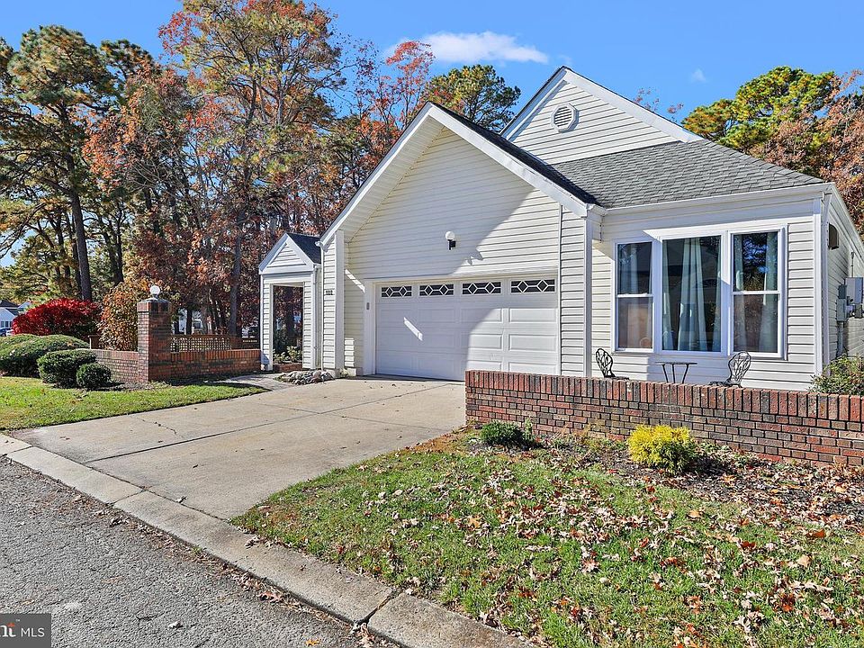 1st image of 100 Deerfield Dr