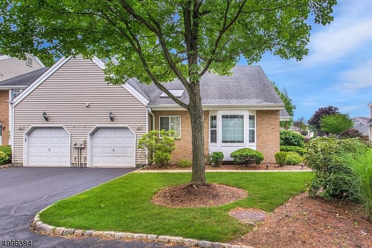 1st image of 85 Leonardo Ct