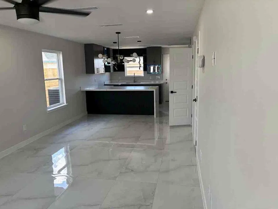 720 N Arroyo Blvd #4