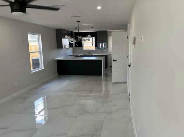 720 N Arroyo Blvd #4, Los Fresnos, TX 78566