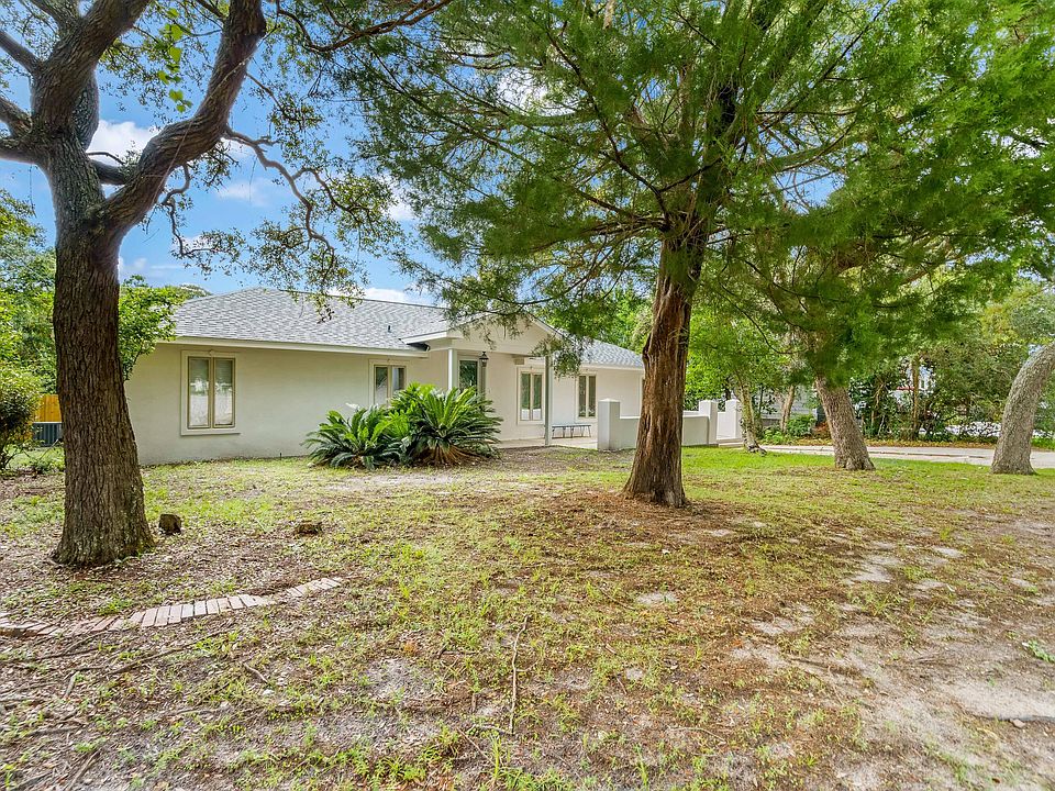 1st image of 200 Beach Dr N