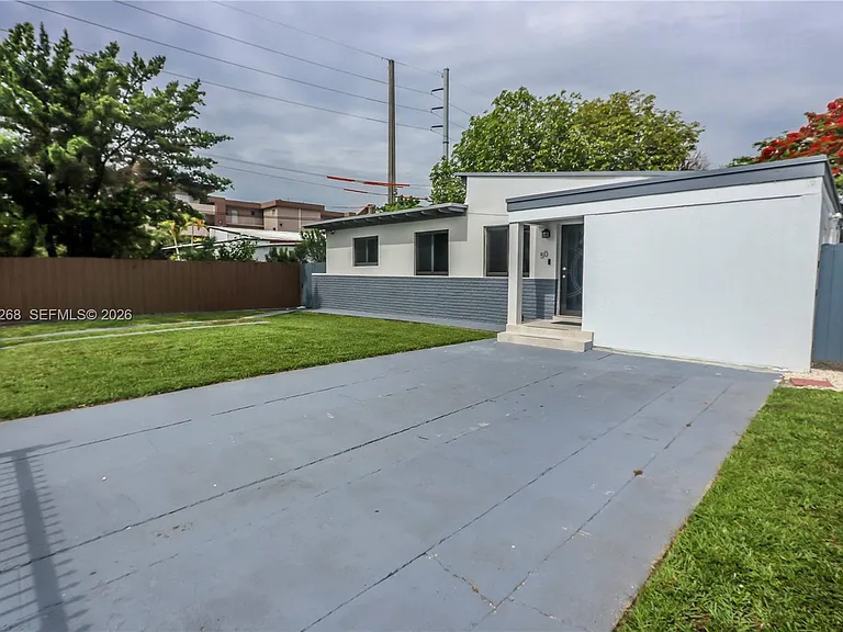 50 NW 68th Ct — Photo 23