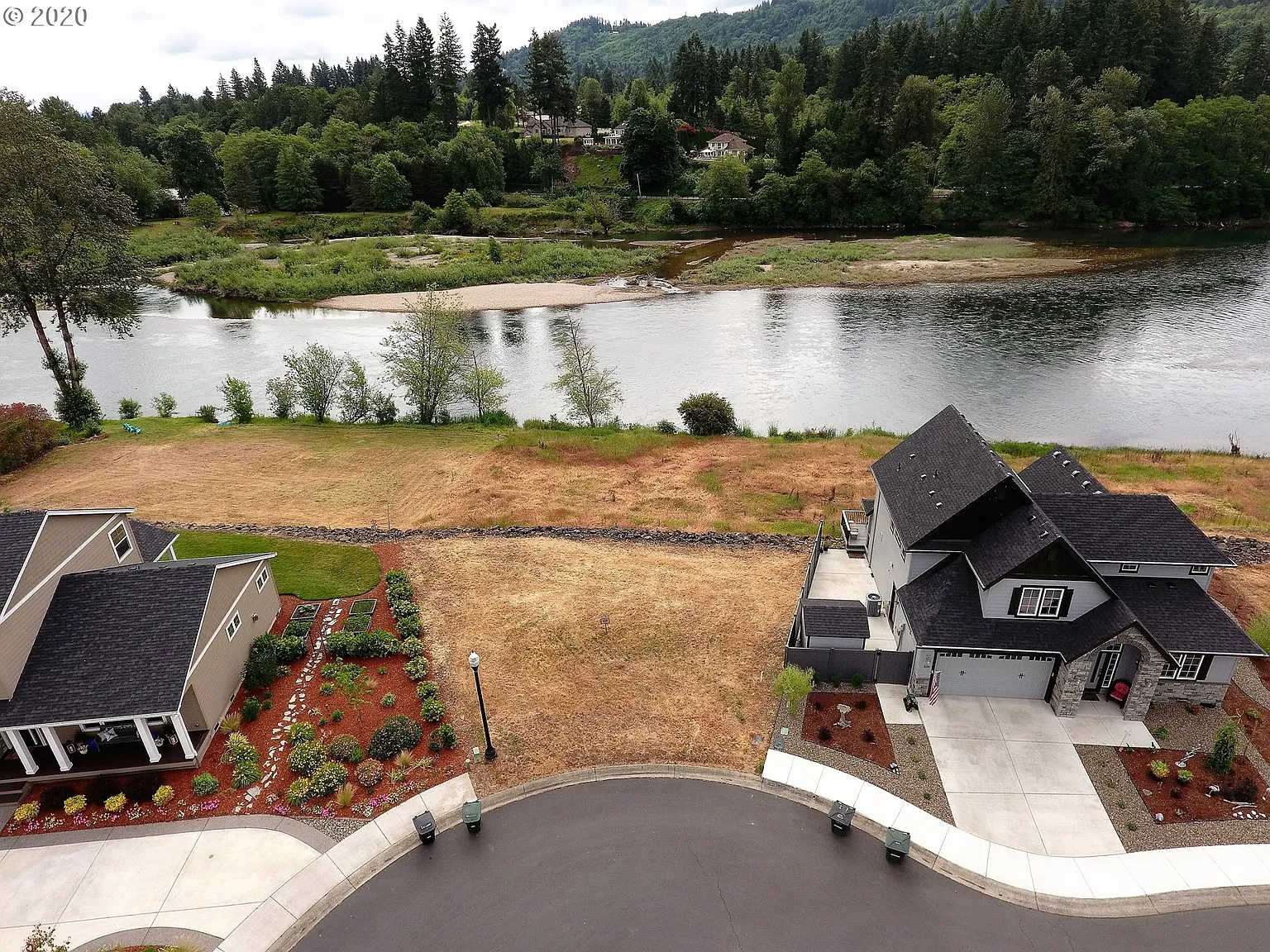 230 Misty Dr photo 1