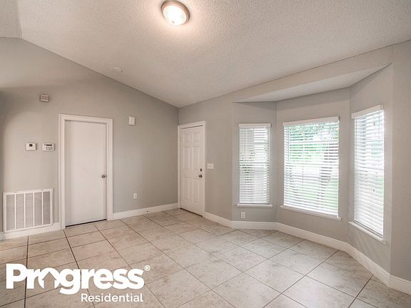 3rd image of 321 Gretna Ln