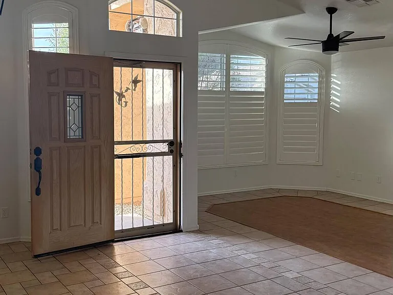 9621 W Potter Dr — Photo 4