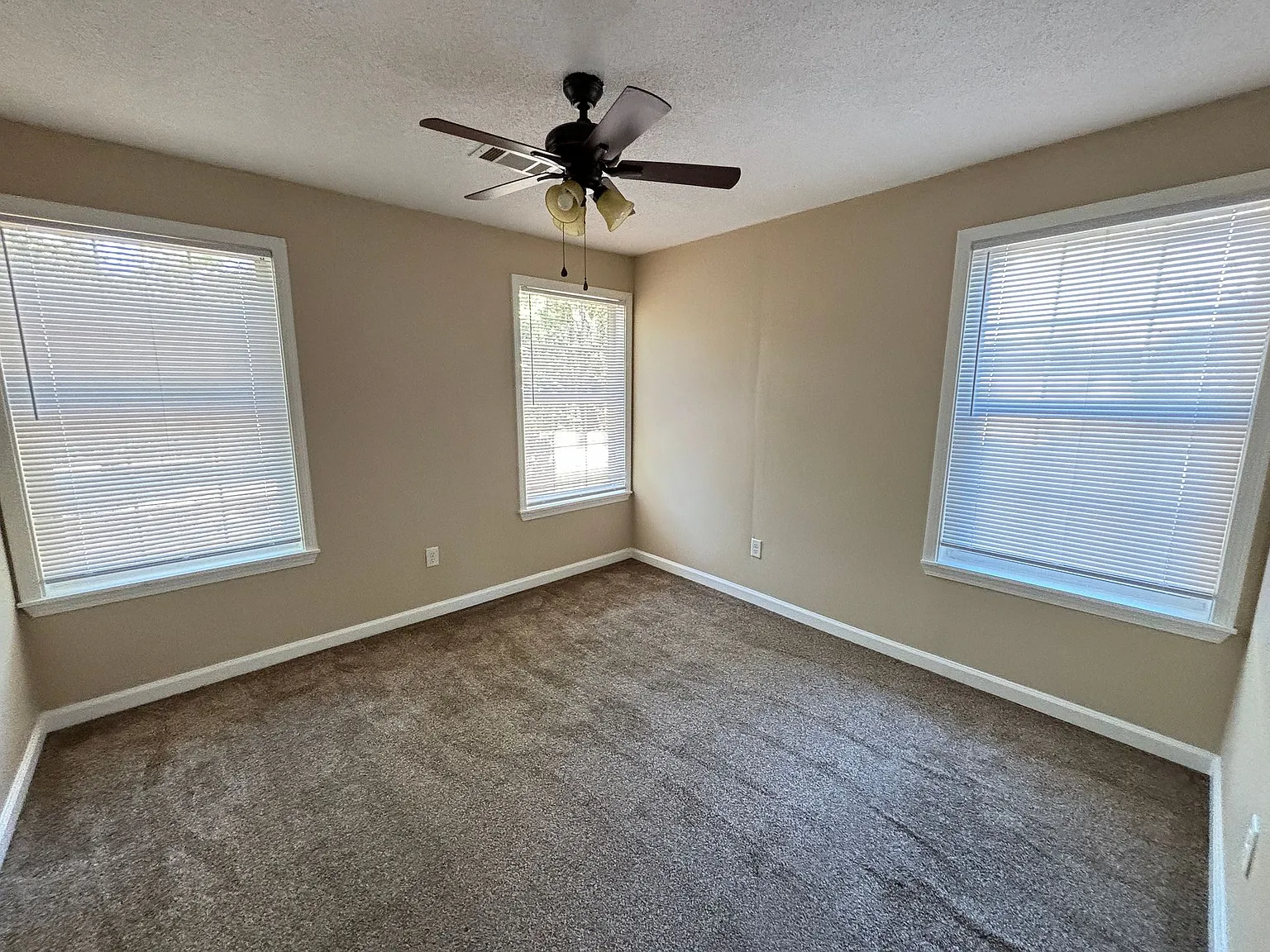 2304 S Tyler St — Photo 2