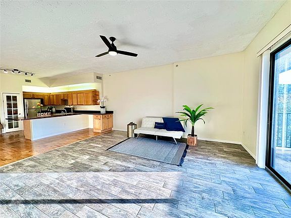 4th image of 3951 NW 48th Ter Suite 307