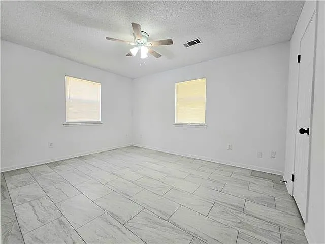 207 S Park Ln — Photo 6
