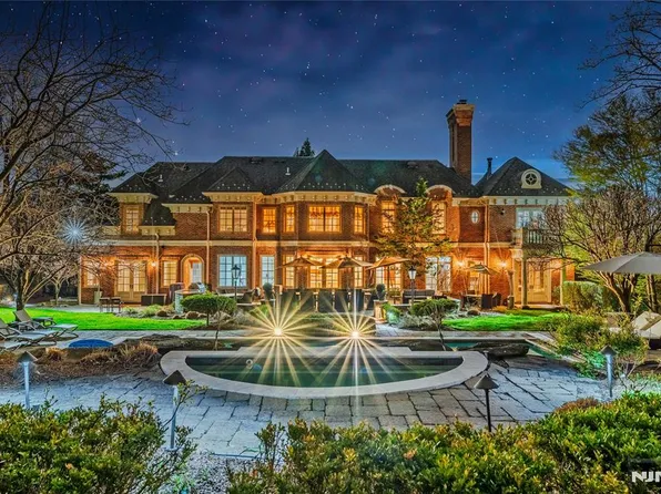 121 Churchill Rd, Tenafly, NJ 07670