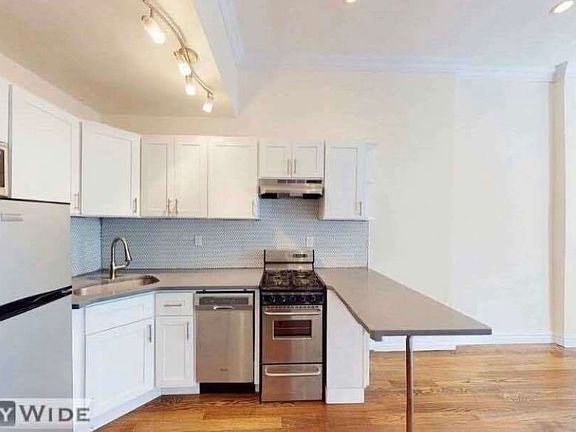 3rd image of 1570 2nd Ave #3K