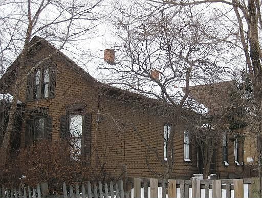 1st image of 1962 W Devon Ave