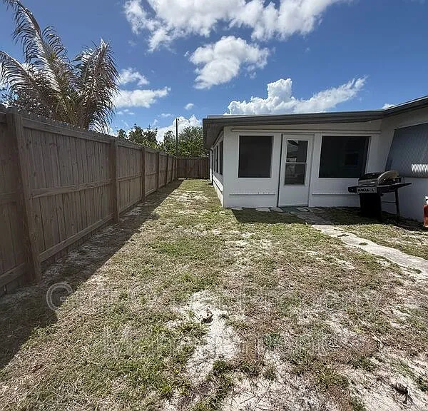 27257 San Marino Dr — Photo 33