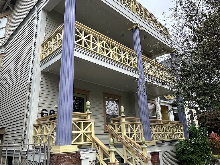 Glisan St. Townhomes — Photo 1