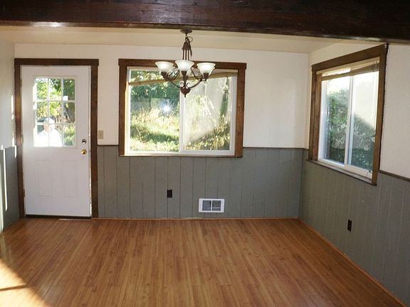 5th image of 2139 27th Ct NE